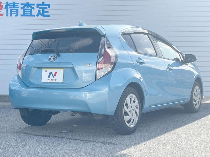 2015 Toyota Aqua DAA-NHP10 (UW-6aa0cfe028c4d)[8]