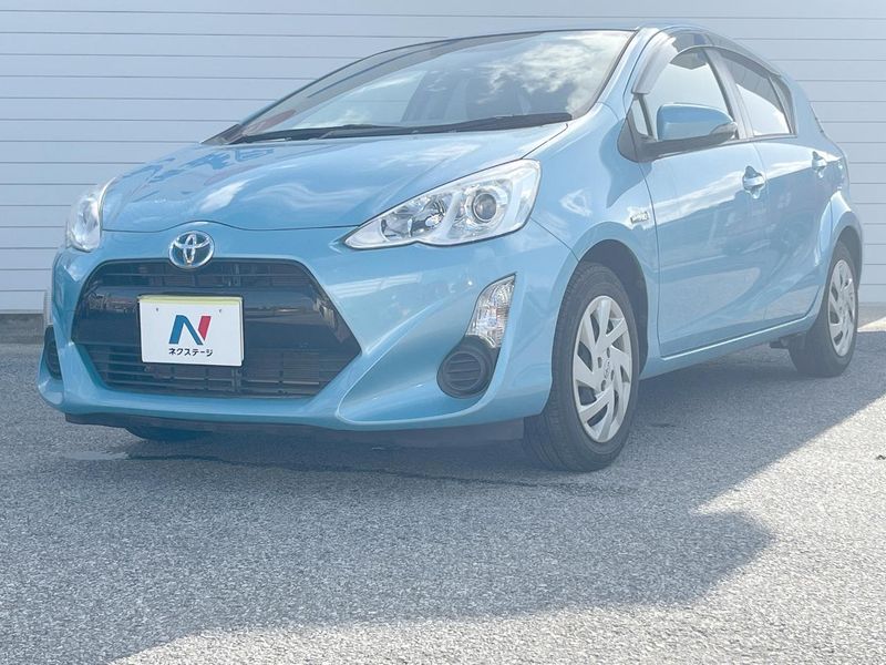 2015 Toyota Aqua DAA-NHP10 (UW-6aa0cfe028c4d)[0]