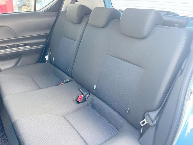 2015 Toyota Aqua DAA-NHP10 (UW-6aa0cfe028c4d)[29]