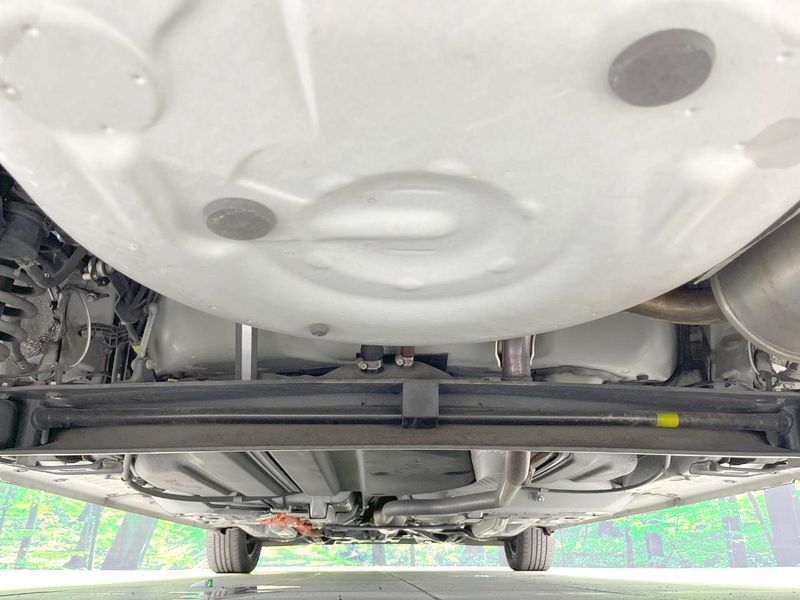 2015 Toyota Sienta DAA-NHP170G (UW-6aa0cfe92a673)[14]