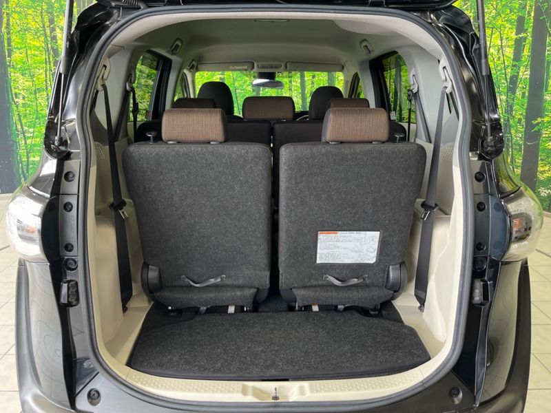 2015 Toyota Sienta DAA-NHP170G (UW-6aa0cfe944987)[13]