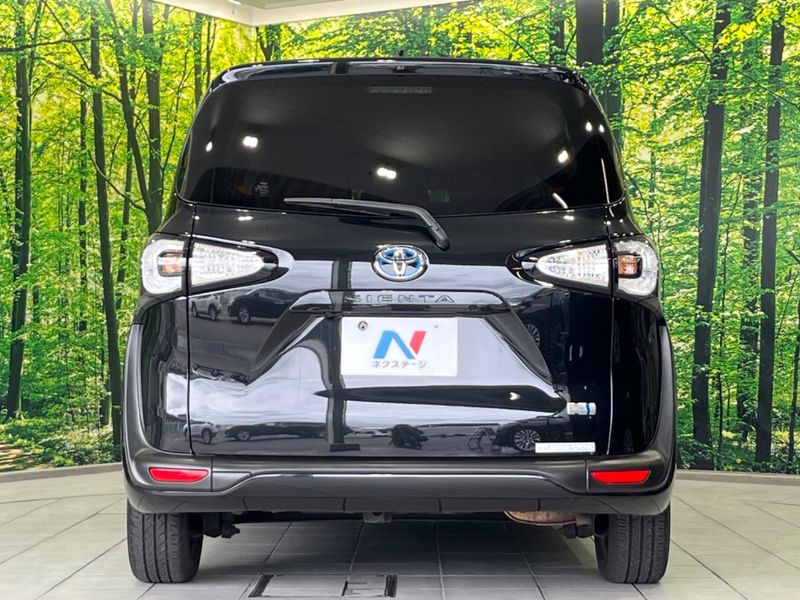 2015 Toyota Sienta DAA-NHP170G (UW-6aa0cfe944987)[8]