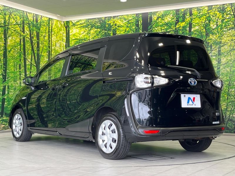 2015 Toyota Sienta DAA-NHP170G (UW-6aa0cfe944987)[17]