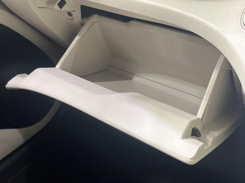 2015 Toyota Sienta DAA-NHP170G (UW-6aa0cfeaa8f14)[28]