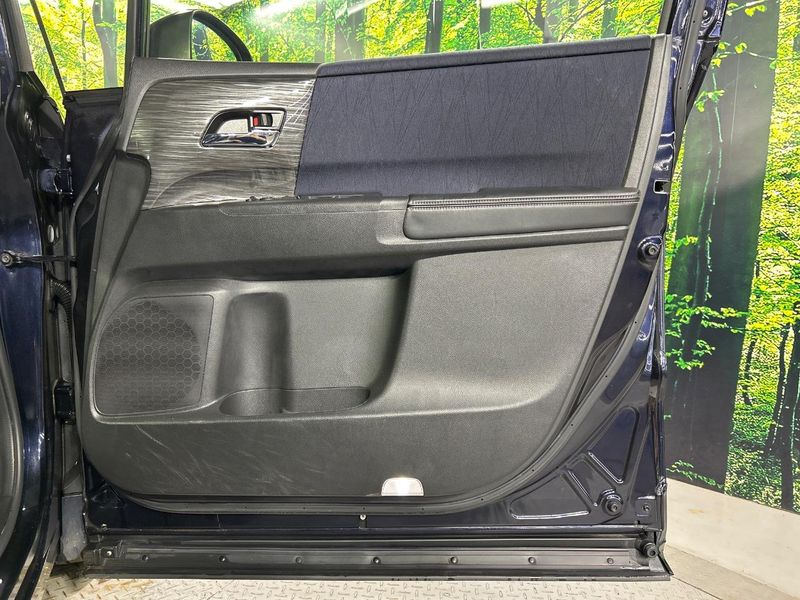 2015 Honda Odyssey DBA-RC2 (UW-6aa0d006865bf)[15]