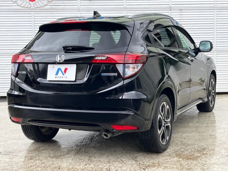 2016 Honda Vezel DAA-RU3 (UW-6aa0d017a0c2b)[27]