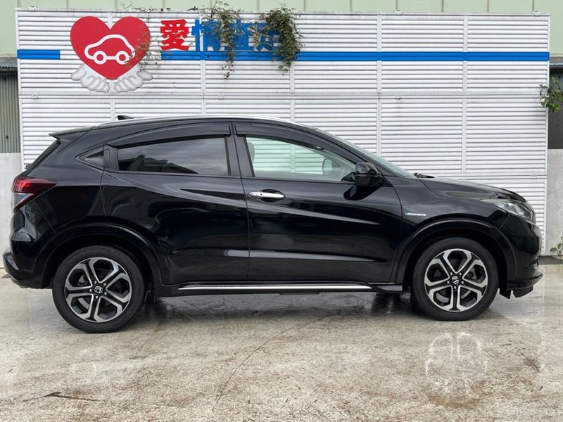 2016 Honda Vezel DAA-RU3 (UW-6aa0d017a0c2b)[25]