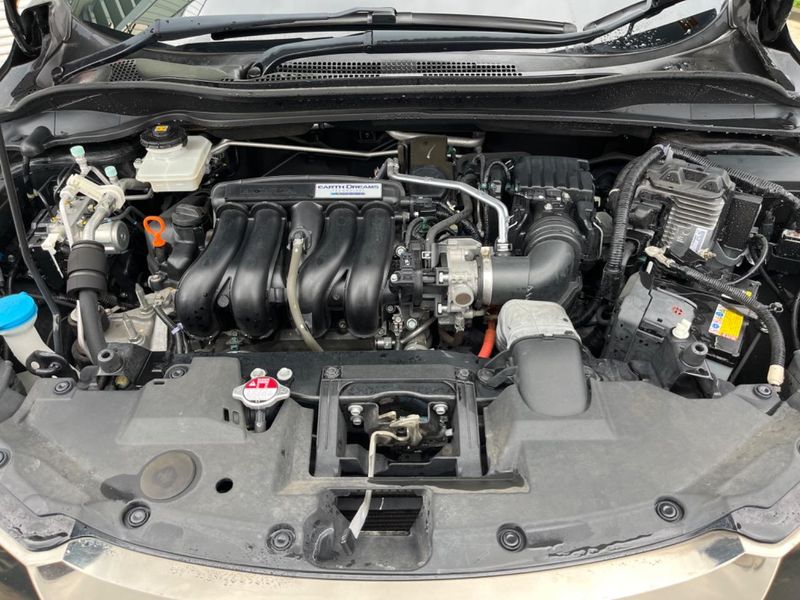2016 Honda Vezel DAA-RU3 (UW-6aa0d017a0c2b)[4]