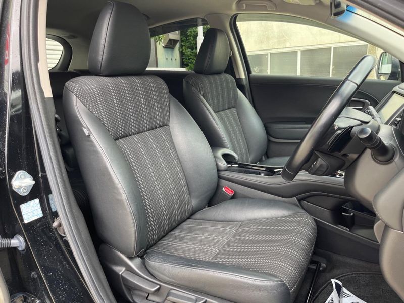 2016 Honda Vezel DAA-RU3 (UW-6aa0d017a0c2b)[16]