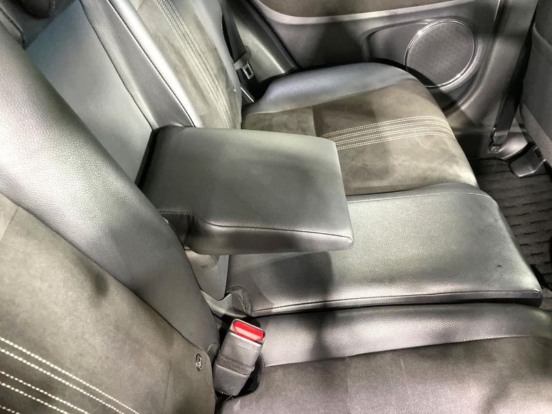 2018 Honda Vezel DAA-RU3 (UW-6aa0d019a58d5)[27]