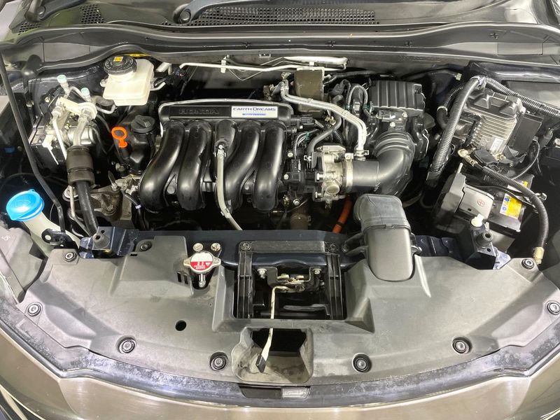 2018 Honda Vezel DAA-RU3 (UW-6aa0d019a58d5)[4]