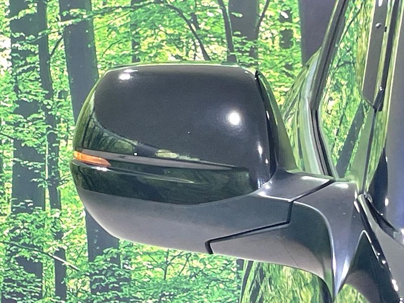 2018 Honda Vezel DAA-RU3 (UW-6aa0d019a58d5)[11]