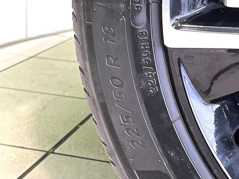 2021 Honda Vezel 6AA-RV5 (UW-6aa0d01fe473b)[18]