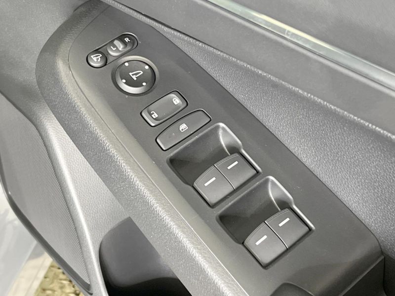 2025 Honda Vezel 6AA-RV5 (UW-6aa0d029d791e)[17]