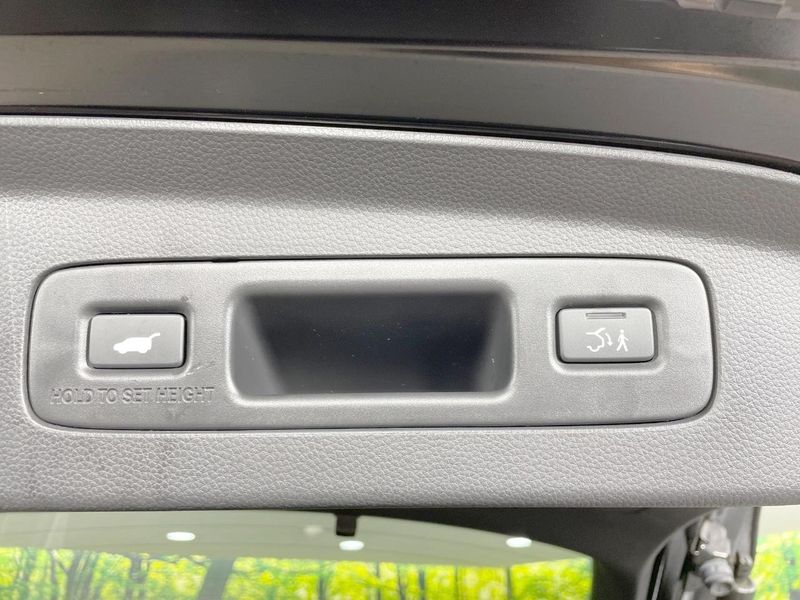 2021 Honda Vezel 6AA-RV6 (UW-6aa0d02c44e5c)[13]