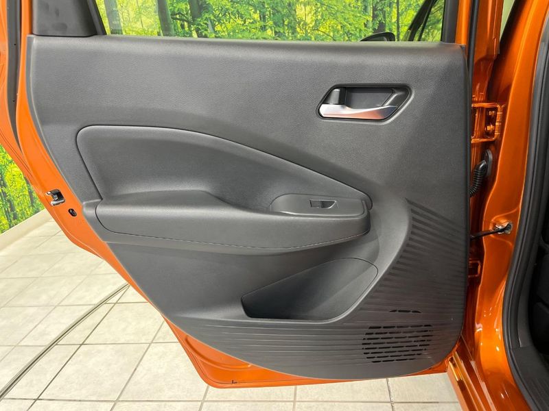 2021 Nissan Note 6AA-SNE13 (UW-6aa0d045a638e)[23]