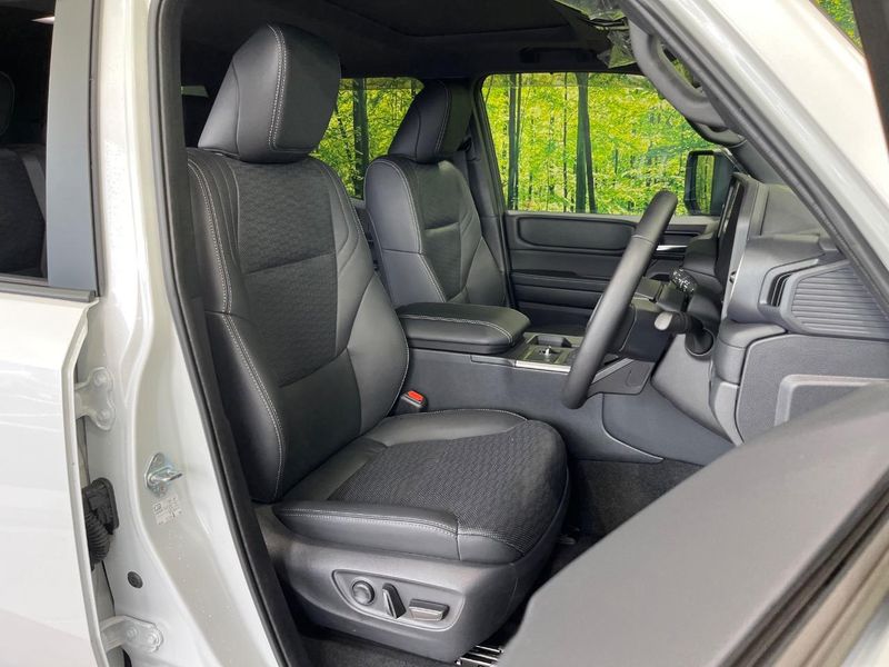 2026 Toyota Land Cruiser 250 3BA-TRJ250W (UW-6aa0d063c8803)[22]