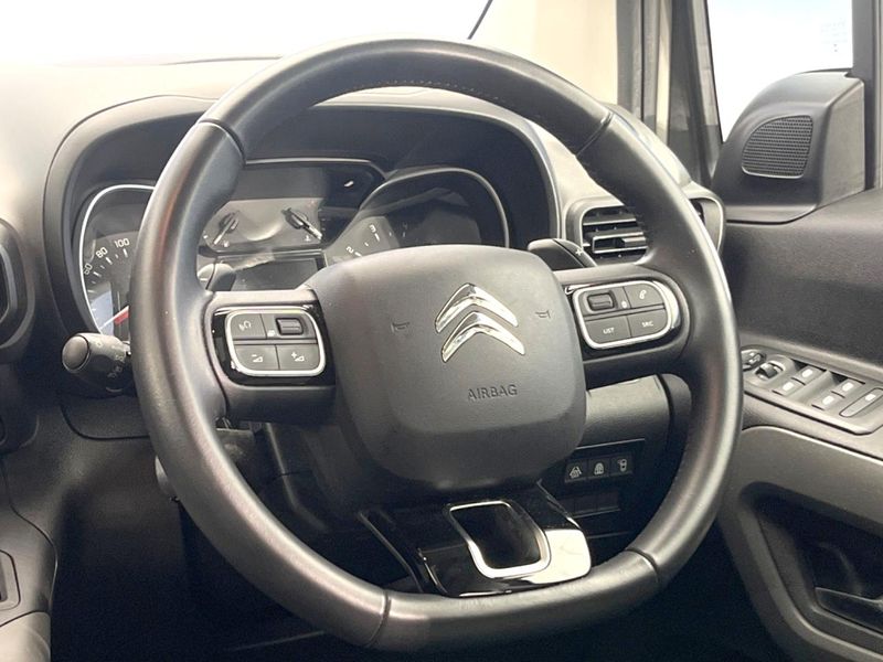 2020 Citroen Berlingo 3DA-K9CYH01 (UW-6aa0d0760bedf)[18]