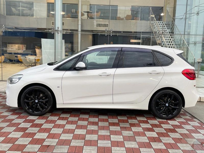 2016 BMW 2 Series DBA-2A15 (UW-6aa0d07d1f577)[17]