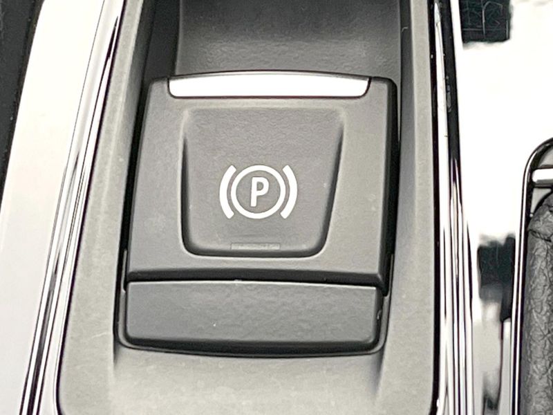 2017 BMW 2 Series LDA-2E20 (UW-6aa0d07e55a6b)[22]