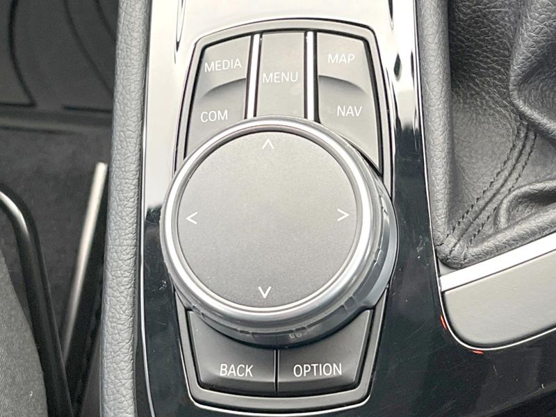 2017 BMW 2 Series LDA-2E20 (UW-6aa0d07e55a6b)[21]