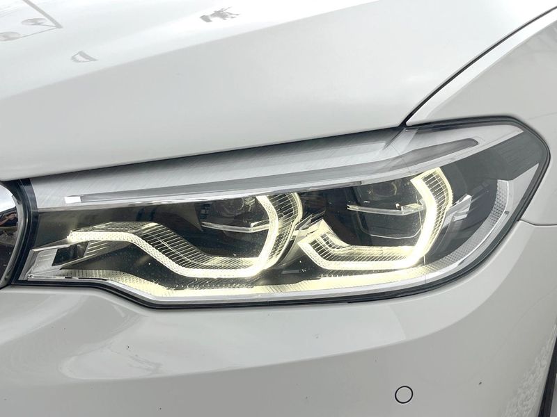 2017 BMW 5 Series LDA-JC20 (UW-6aa0d08087ef1)[5]