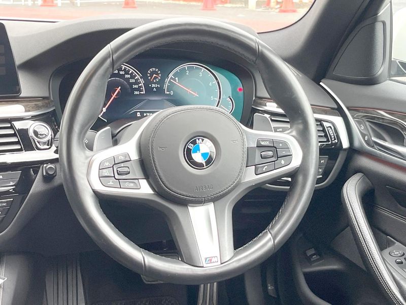 2017 BMW 5 Series LDA-JC20 (UW-6aa0d08087ef1)[24]