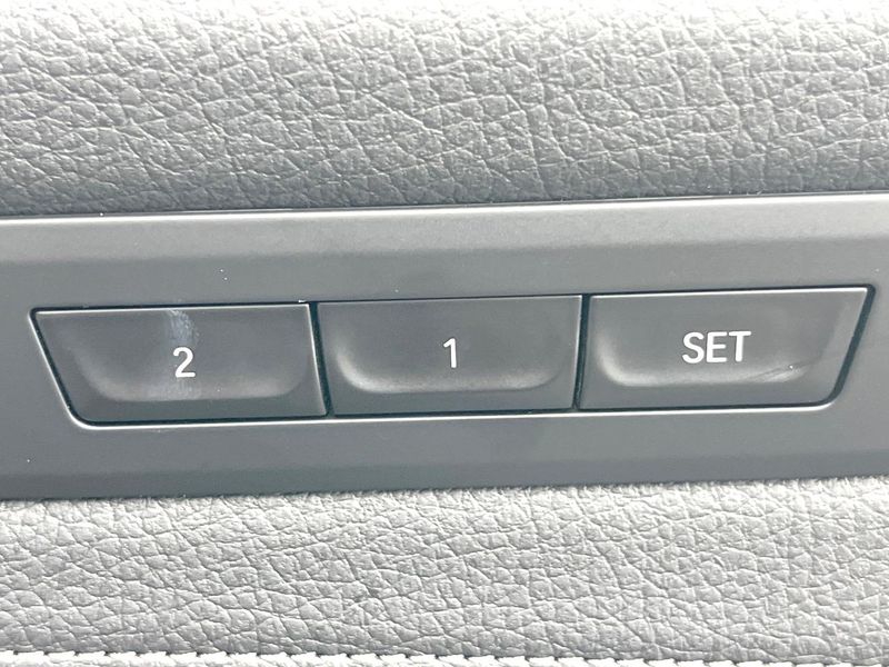2017 BMW 5 Series LDA-JC20 (UW-6aa0d08087ef1)[28]