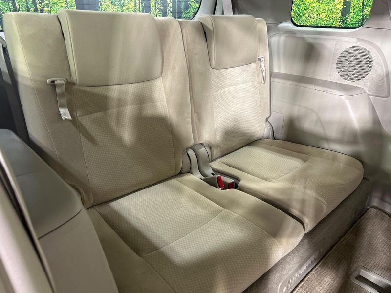 2014 Toyota Isis DBA-ZGM15G (UW-6aa0d09e289ad)[25]