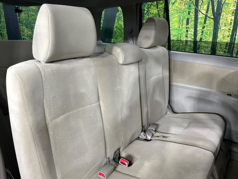 2014 Toyota Isis DBA-ZGM15G (UW-6aa0d09e289ad)[24]