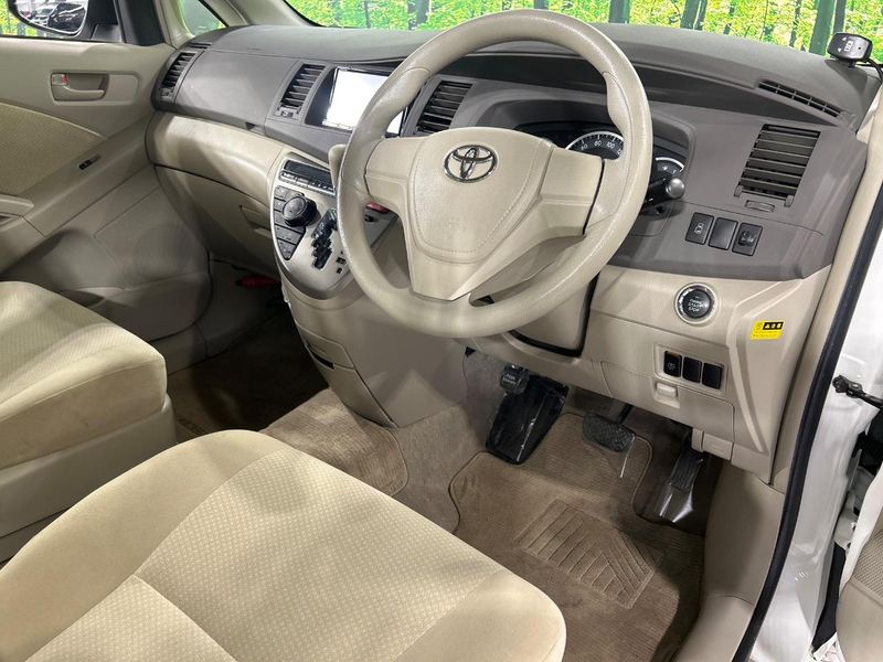 2014 Toyota Isis DBA-ZGM15G (UW-6aa0d09e289ad)[21]