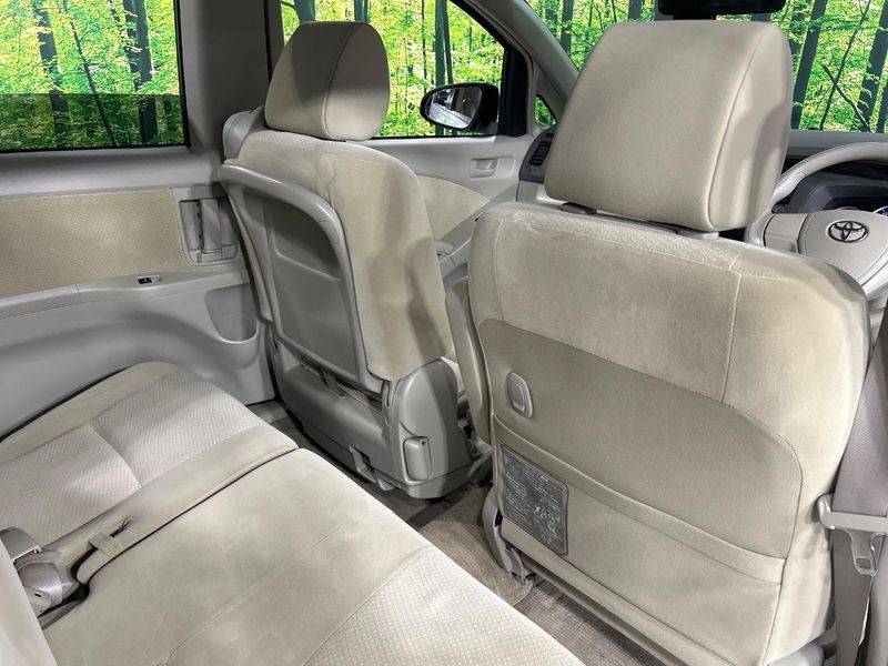 2014 Toyota Isis DBA-ZGM15G (UW-6aa0d09e289ad)[22]