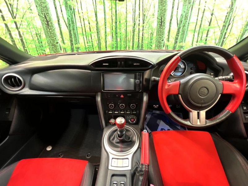 2012 Toyota 86 DBA-ZN6 (UW-6aa0d09e32a95)[28]