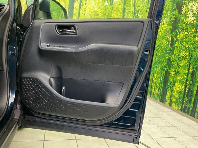 2015 Toyota Voxy DBA-ZRR80W (UW-6aa0d0a58fa58)[22]