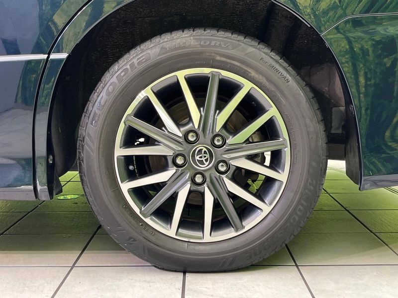 2015 Toyota Voxy DBA-ZRR80W (UW-6aa0d0a58fa58)[16]
