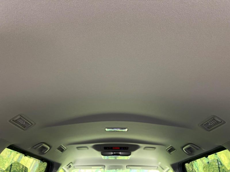 2015 Toyota Voxy DBA-ZRR80W (UW-6aa0d0a58fa58)[29]