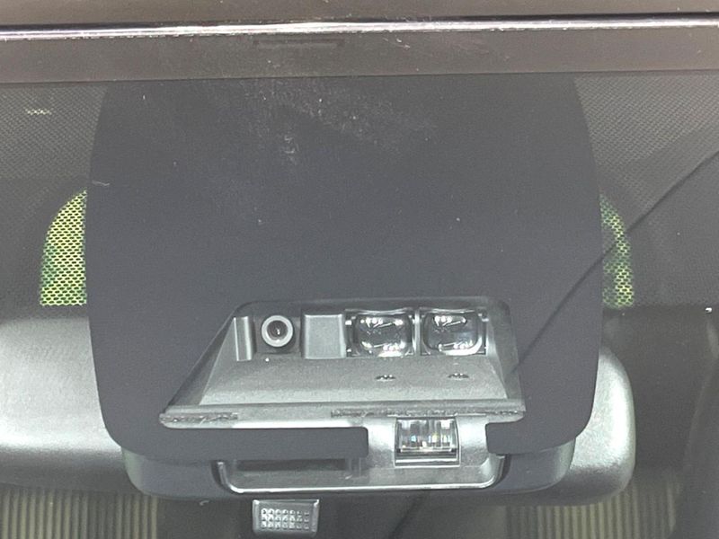 2021 Toyota Noah 3BA-ZRR85W (UW-6aa0d0b4a61fe)[8]