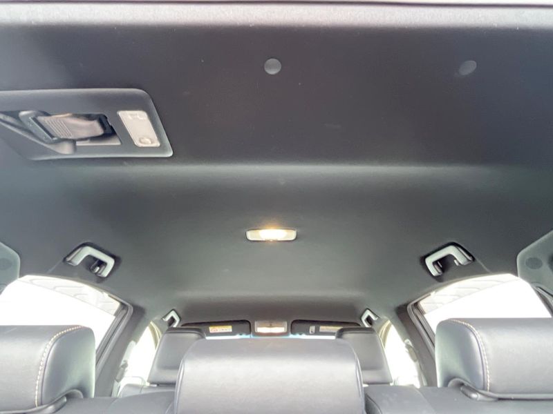 2016 Toyota Harrier DBA-ZSU60W (UW-6aa0d0b7f3afd)[17]