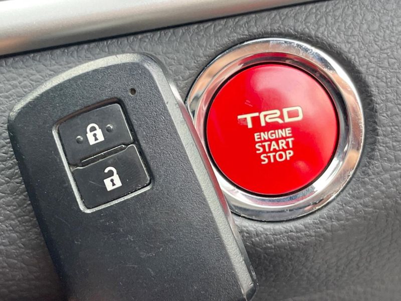 2016 Toyota Harrier DBA-ZSU60W (UW-6aa0d0b7f3afd)[28]