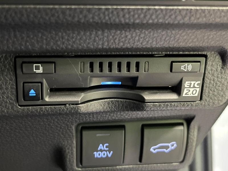2021 Toyota Corolla Cross 6AA-ZVG15 (UW-6aa0d0c4a725f)[24]