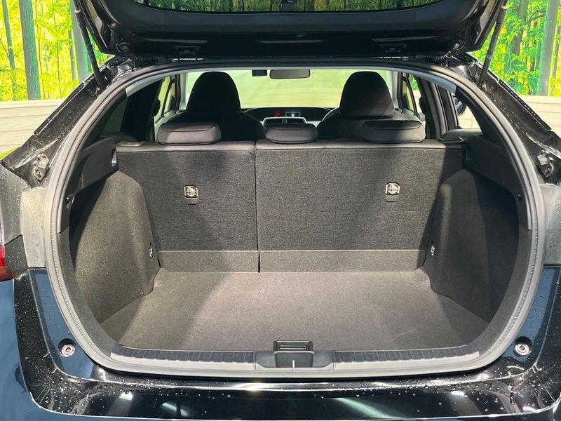 2020 Toyota Prius DAA-ZVW51 (UW-6aa0d0d44733a)[24]