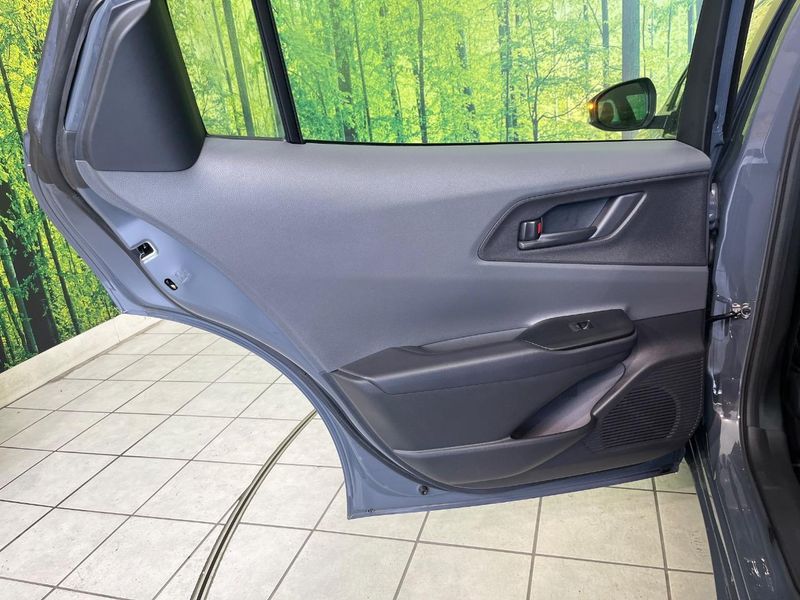 2023 Toyota Prius 6AA-ZVW60 (UW-6aa0d0dbe61bd)[8]