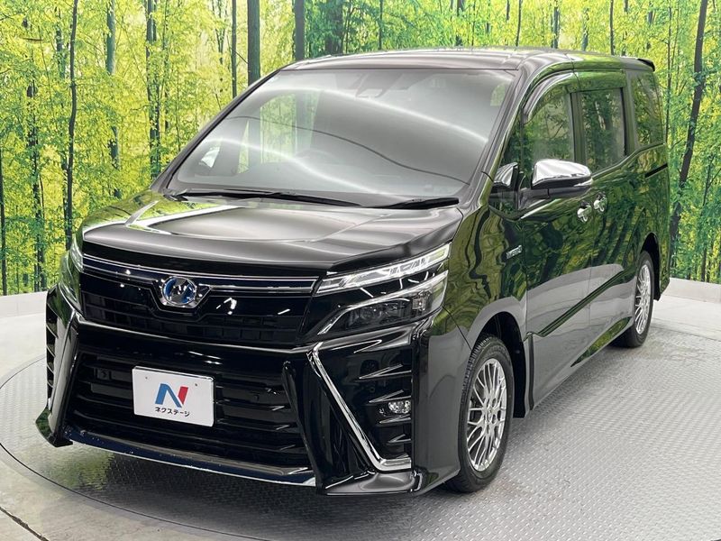 2019 Toyota Voxy DAA-ZWR80W (UW-6aa0d0e8059e5)[6]