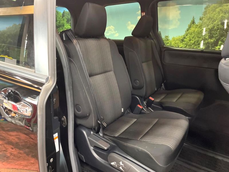 2019 Toyota Voxy DAA-ZWR80W (UW-6aa0d0e96b4d5)[22]