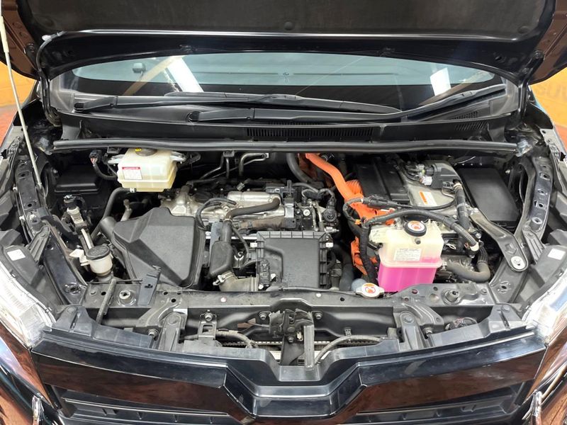 2019 Toyota Voxy DAA-ZWR80W (UW-6aa0d0e96b4d5)[12]