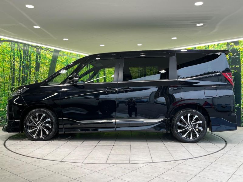 2023 Toyota Noah 6AA-ZWR90W (UW-6aa0d0ef642a9)[11]