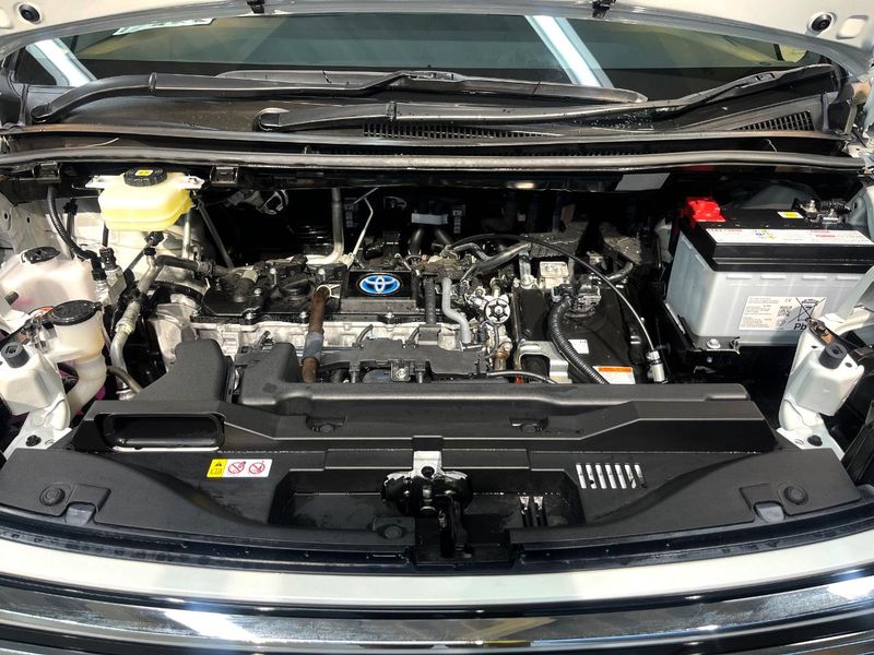 2025 Toyota Voxy 6AA-ZWR90W (UW-6aa0d0f68f9c8)[4]