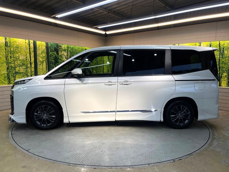 2025 Toyota Voxy 6AA-ZWR90W (UW-6aa0d0f68f9c8)[7]