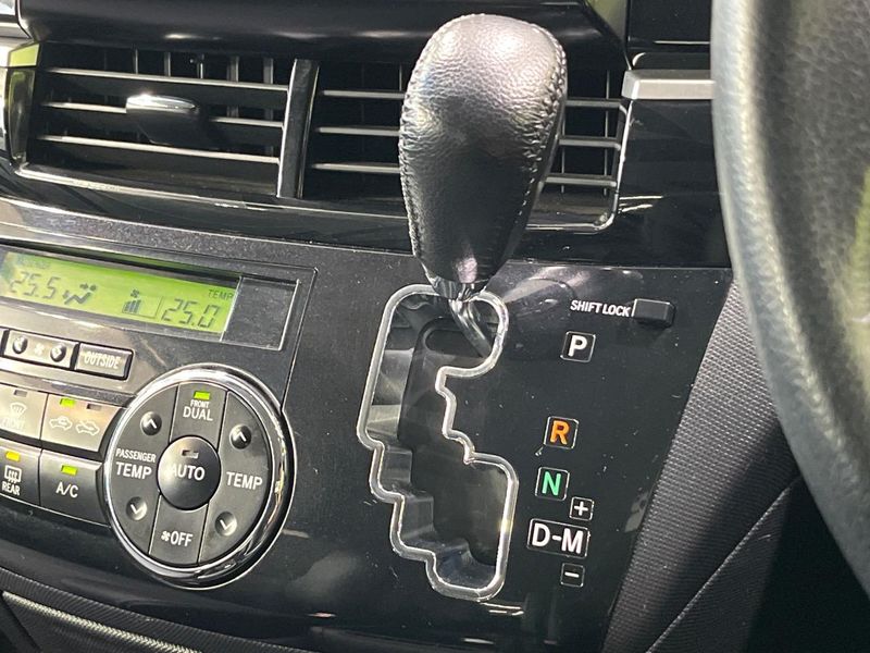 2013 Toyota Estima DBA-ACR50W (UW-6aa21e0cc91df)[15]