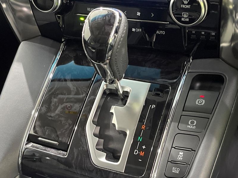 2021 Toyota Alphard 3BA-AGH30W (UW-6aa21e1e5aa0d)[19]